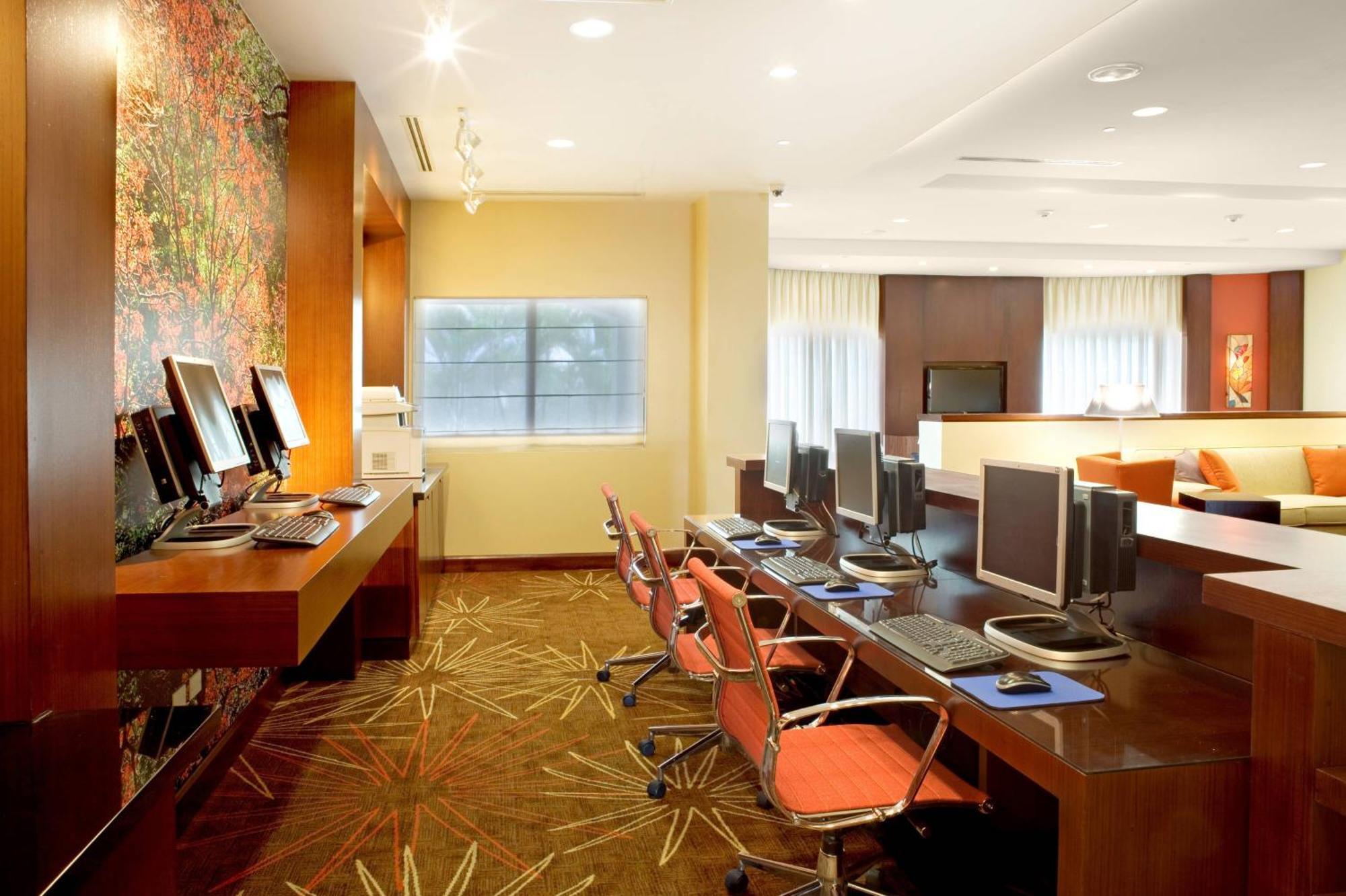 Courtyard By Marriott Port Of Spain Exterior foto