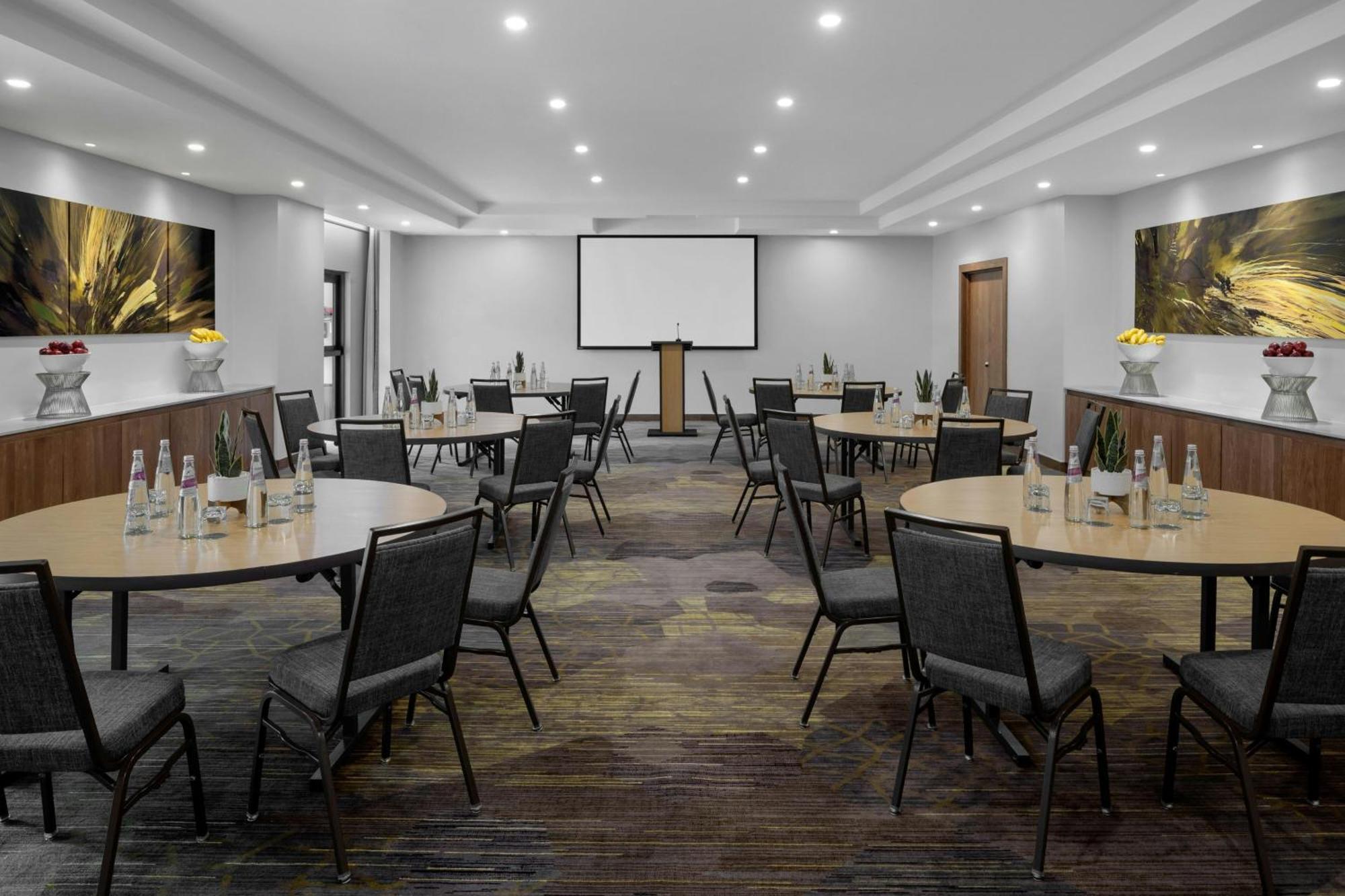 Courtyard By Marriott Port Of Spain Exterior foto